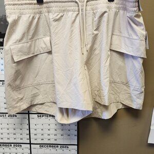Old Navy High-Rise Cargo Shorts